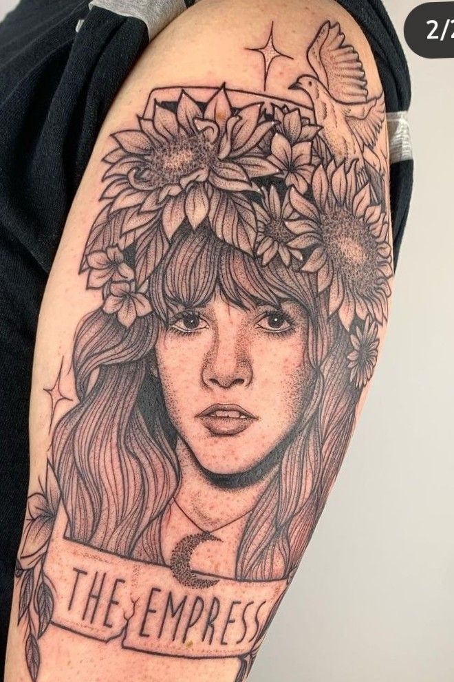 Tiny Fleetwood Mac Flower  Discreet tattoos Pretty tattoos Tattoos