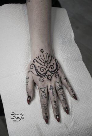#tatuażłódź #tatuazlodz #tatuaze #tatuaże #tatuaż #nordictattoo #norsetattoo #runetattoo #runes #darkartistries #darkart #runy #blackworknow #blackworker #linearttattoo #warsawtattoo #warszawatattoo #warszawatatuaż #darkart #blackwork #inkedguys #inkwell #inked #phoenixpictures