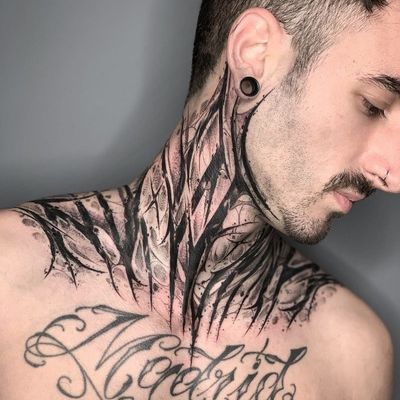 Get a unique pattern design on your neck in London, GB. Personalize your body with stylish lettering.