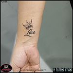 #kingtattoo #Crowntattoo #lovecrowntattoo #tatoogirl #tattoodesign #rtattoo_studio #tattooart #tattoolife 