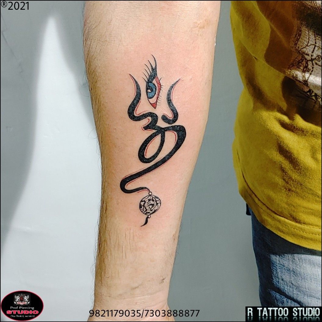 🔱 Trishul and Damru with Red Thread and Rudraksha Tattoo 🔱 Embrace the  divine energy with this powerful tattoo design! 🌟 The Tr... | Instagram