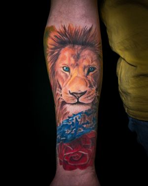#lion #liontattoo #rose #coverup #forearm #colorrealism
