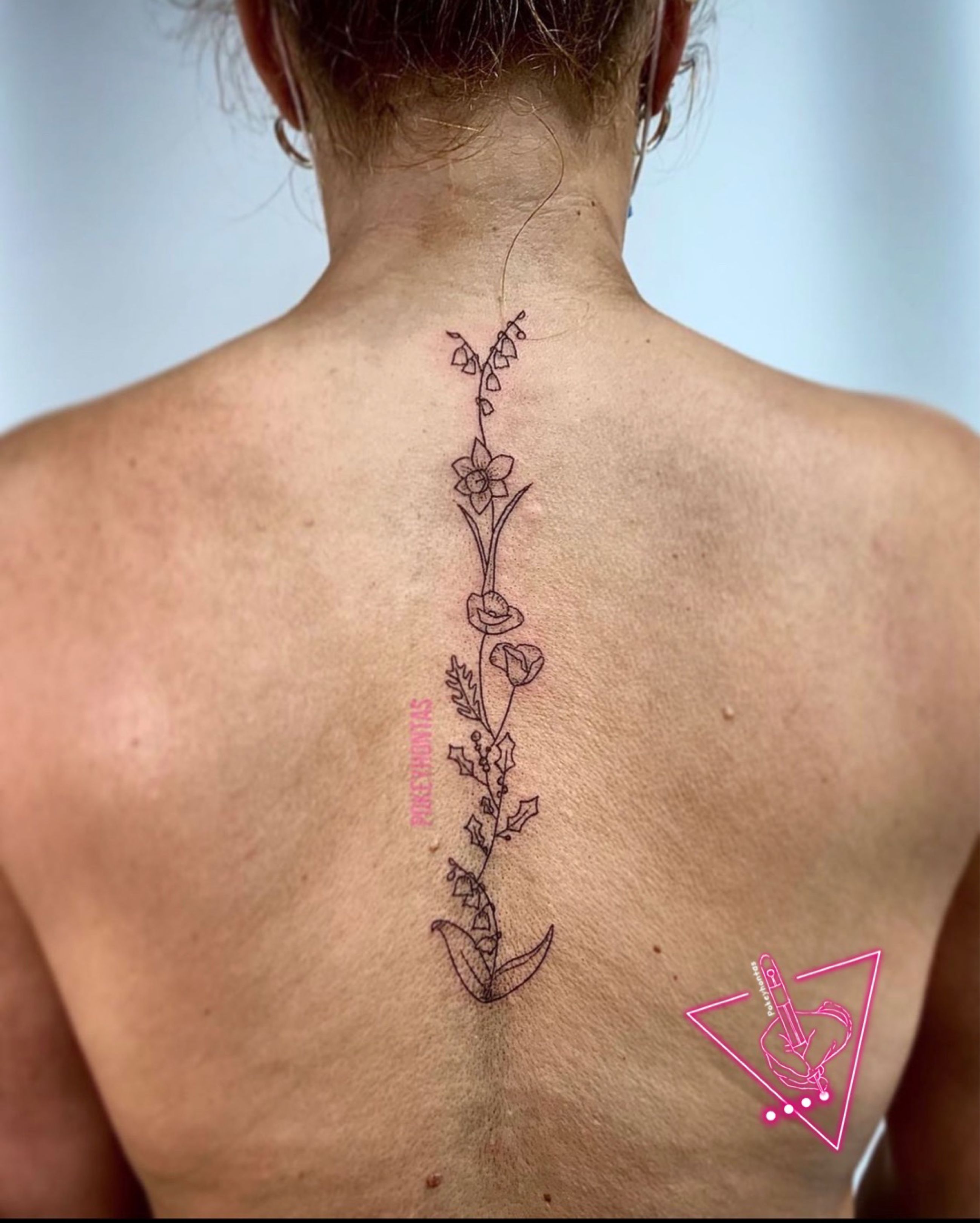 Fineline Minimalist Spine Tattoo  Line tattoos, Spine tattoo, Spine tattoos