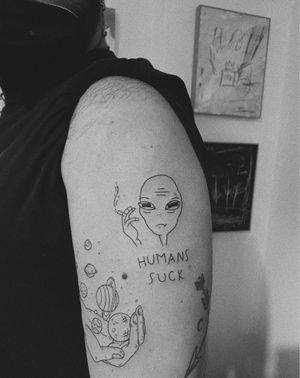 #humanssuck #alien #alientattoo #ignorant #ignoranttattoo #linework #lineworktattoo #minimaltattoo #blackboldsociety #blxckink #oldlines #tattoosandflash #darkartists #topclasstattooing #inked #inkedguy #inkedup #minimal #stattoo 