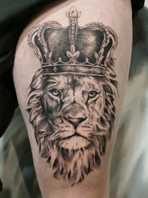 Lion with crown