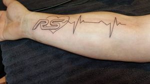 it's the tattoo of my dad who is a fan of Rally, he knows tattooed "RS" for Rally Sprint
