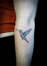 𝙄𝙂: 𝙣𝙖𝙩𝙚_𝙩𝙝𝙖𝙞𝙡𝙖𝙣𝙙 🌿 Minimal Hummingbird tattoo by a tattoo artist in Chiang Mai, Thailand