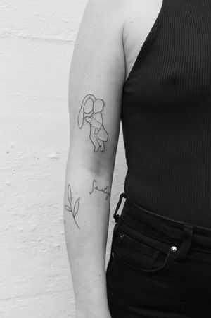 ✢ being a mother is learning about strengths you didn't know you had... and dealing with fears you didn't know existed. - Linda Wooten ✢ ┅ ┅ ┅ #mother #parents #beingamother #life #linework #lineworktattoo #finelinetattoos #finelinetattoo #baby #babytattoo #babytattoos #tattoos #smalltattoo #smalltattoos #delicatetattoo #simpletattoo #zurich #zürich #schaffhausen #bülach #stgallen #frauenfeld #aarau