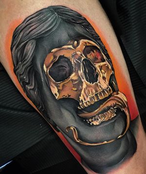 Get a striking and unique illustrative tattoo featuring a surreal blend of a skull and statue on your upper arm in Miami.