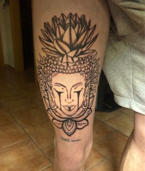 Buddha with lotusflower 