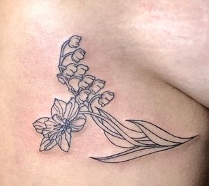 Daffodil and bell flowers on some ribs✨ original artwork only