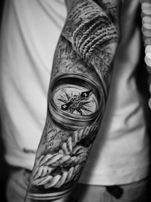 realistic-travel-themed-compass-and-rope-tattoo#Realism