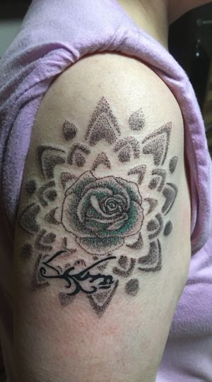 Mandala and rose full dot 