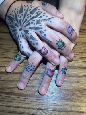 Tattoo uploaded by Timmytats • Loved doing these little dainty finger tats!  • Tattoodo