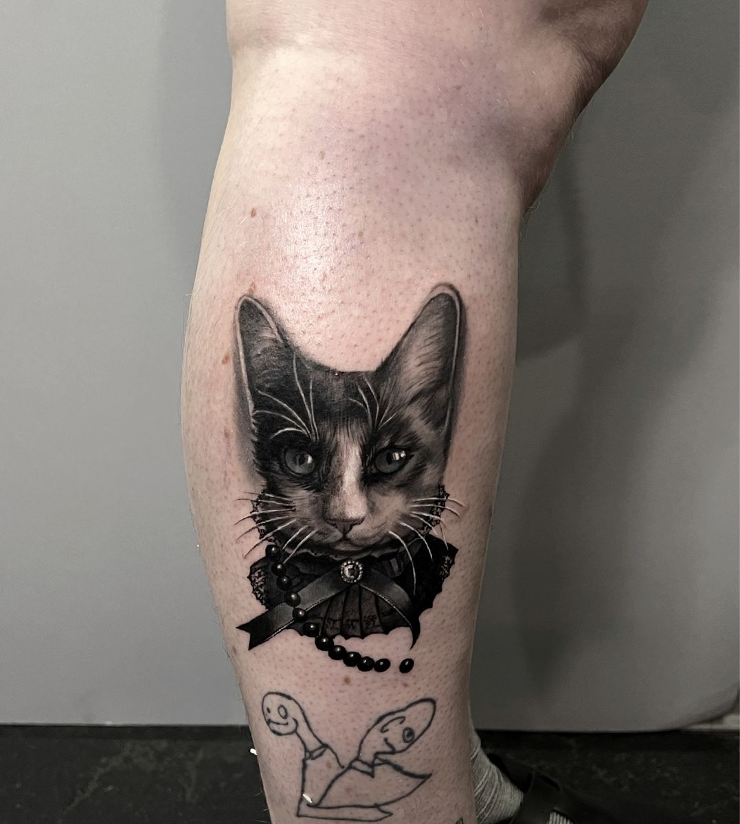 Tattoo uploaded by Polina cohen • #cat #cattattoo #animaltattoo • Tattoodo