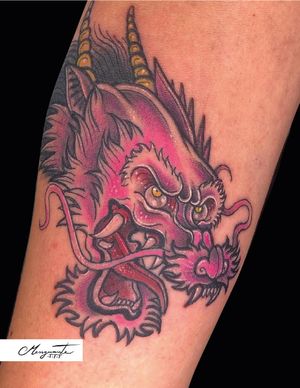 Tatuaje dragón rosa 