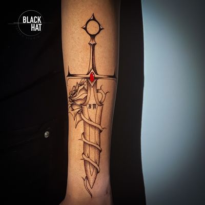 Did you know? 🗡 Having a dagger tattoo can represent both virtuous qualities within ourselves and also any adversity we may experience in life; the biggest of all being death. Not only is a dagger a representation of betrayal, loss and danger but it is also seen as a symbol of protection, sacrifice and bravery. Book here : hello@blackhatdublin.com @casas_tattoo #tattooflash #tattooing #tattoosofinstagram #tattoostudio #tattooink #tattoodesign #tattooist #tattooed #inkaddict #tattoolove #tattoos #symboltattoo #tattooartist #tattoolife #tattooshop #tattoo #tattoooftheday #dublintattoo #inked #bodyart #inkedup #dagger #daggertattoo