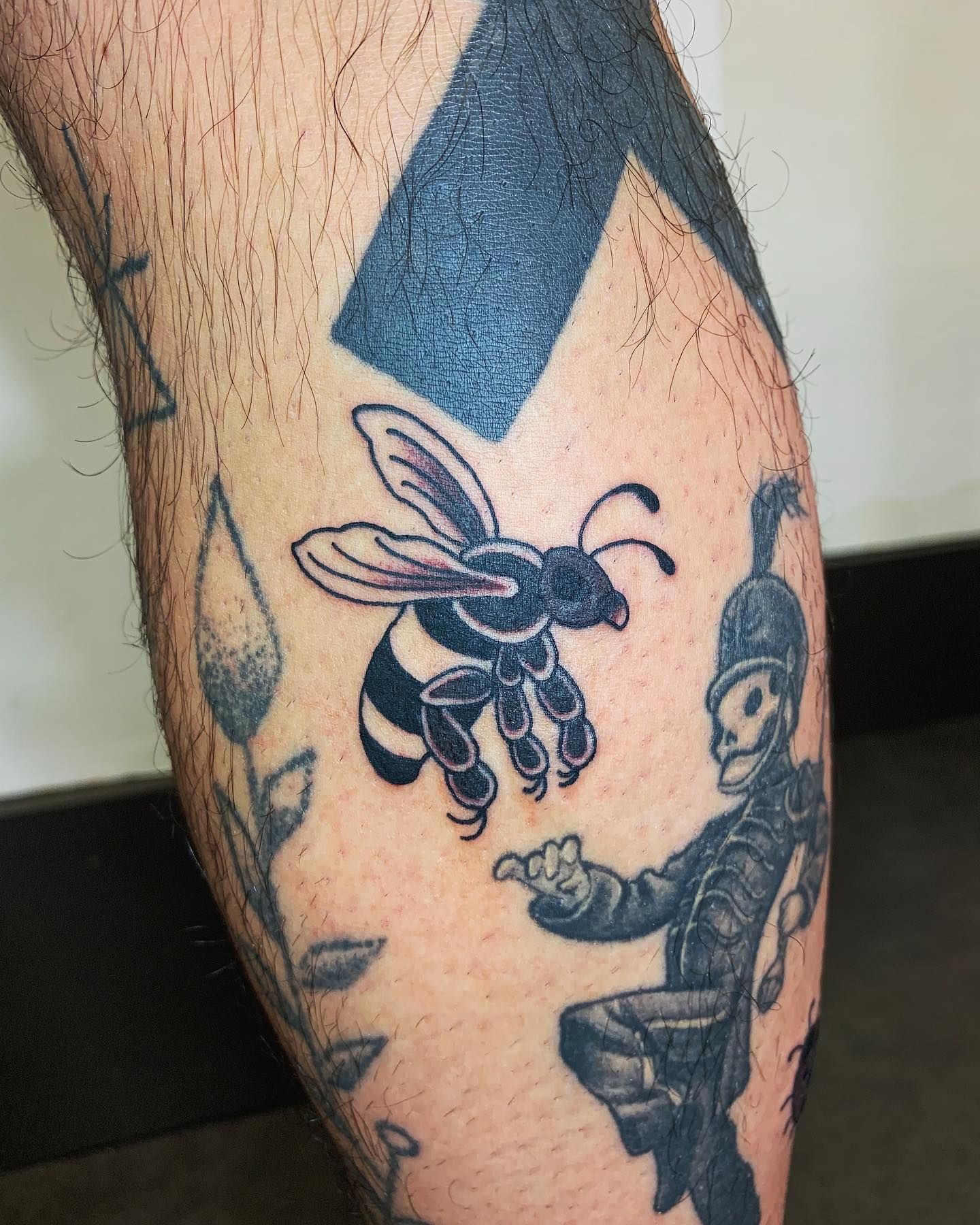 Still shot of Mike's wasp. #tattoo #calgarytattoo #calgary #fusionink  #airdrietattoo #yyc #albertatattoo #neotraditional #realistictattoo… |  Instagram