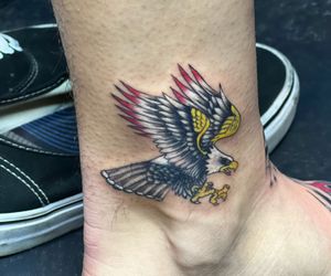 Tiny traditional eagle! #losangeles #orangecounty #longbeach #california #californiatattoos #wip #tattoo #tattoos #tat #tattooed #tattooer #sicktatz #supersicktatzyoudontevenknow #art #traditional #traditionaltattoo #color #colortattoo #eagle #eagletattoo 