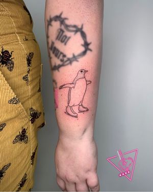 Hand-Poked Penguin Tattoo by Pokeyhontas @ KTREW Tattoo - Birmingham UK #tattoo #penguin #stickandpoke #tattoos #birminghamuk #blackwork 