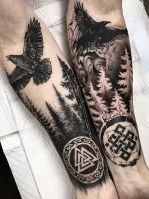 I do not know the artist or the model, but I want to get something close to this, as a single wraparound piece on my left forearm