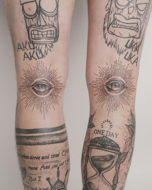 Get a stunning illustrative eye tattoo on your knee in Los Angeles for a unique and stylish look.