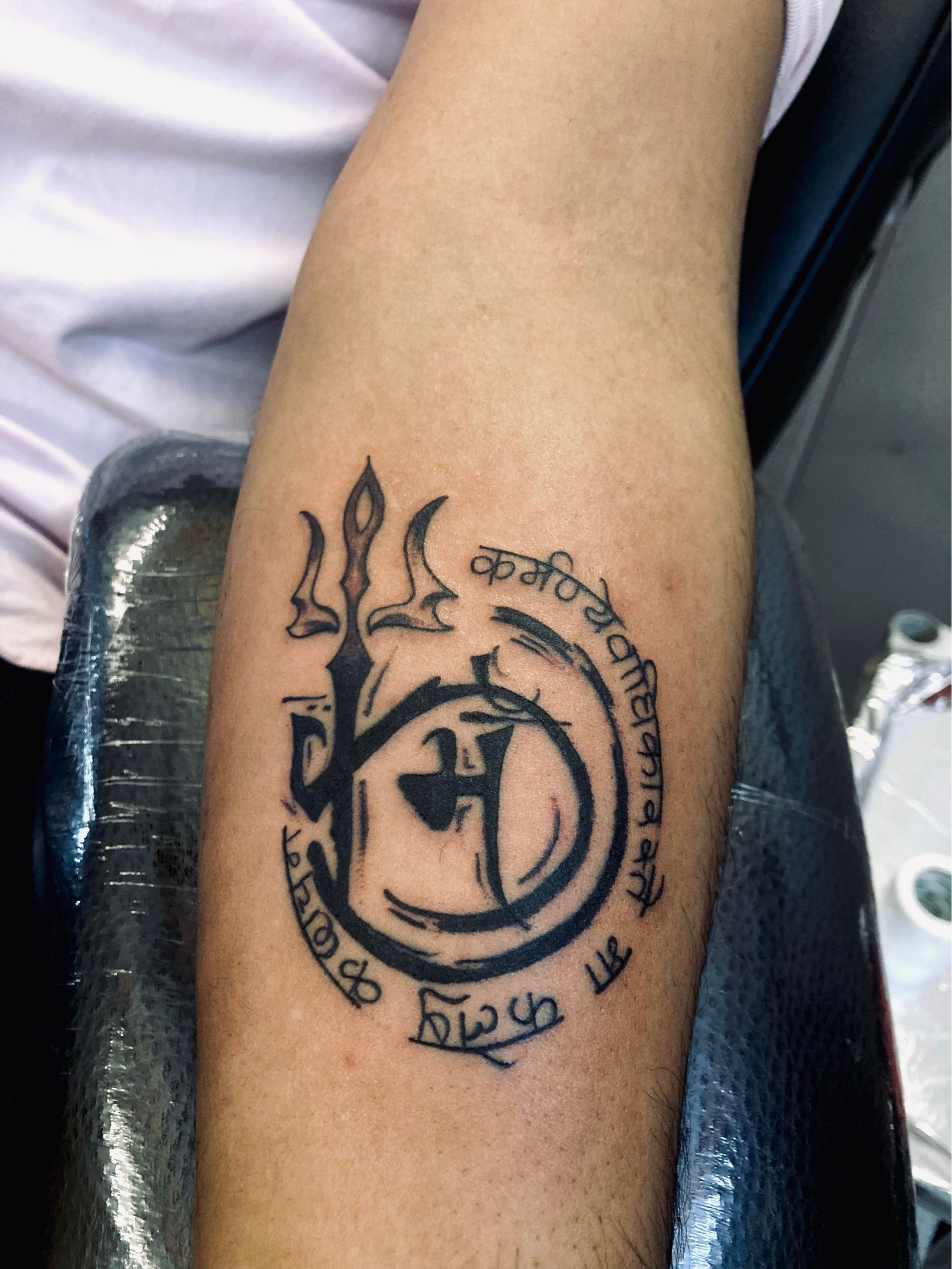 Shubh's_ - KARMA SYMBOL TATTOO DESIGN . ARTIST :- @shubhu___8 . #karma  #karmaquotes #symbol #tattoos #tattoodo #work #arte #tattoodesign  #karmasymbol #beliver #tattooideas #artist #shubhztattooz ✨ | Facebook