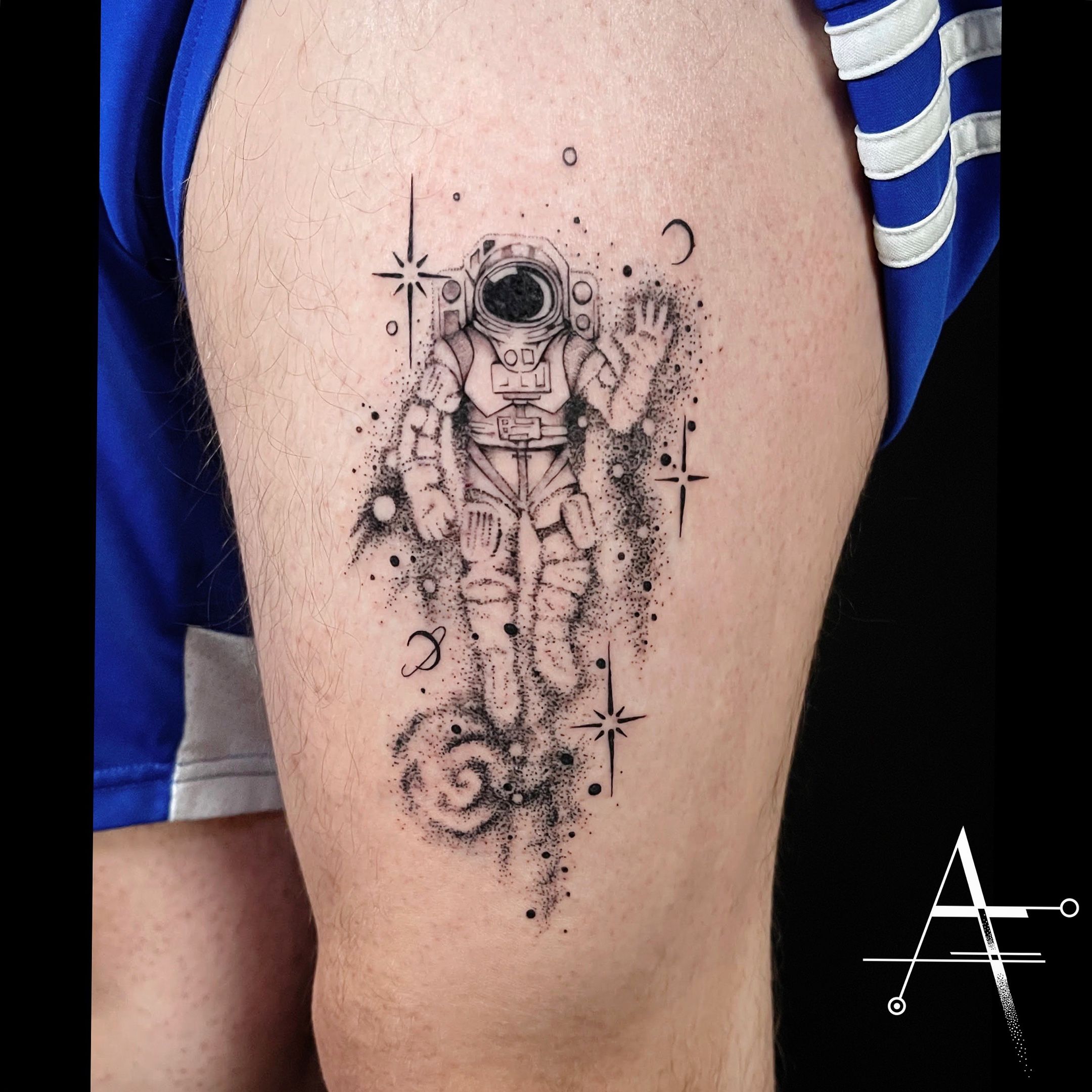 Explore the 8 Best Astronaut Tattoo Ideas (2022) • Tattoodo
