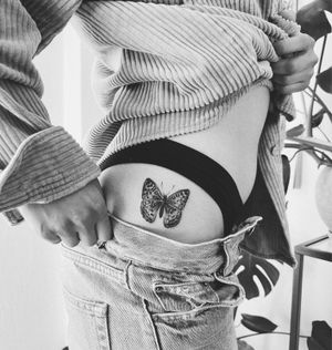 #butterfly #futterflytattoo #photorealism #photorealismtattoo #dotwork #dotworktattoo #fineline #minimalism #minimaltattoo #blackboldsociety #blxckink #oldlines #tattoosandflash #tinytattoo #darkartists #topclasstattooing #inked #tattoodo #tttism