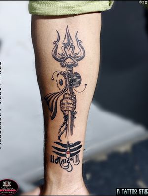 Trishul tattoo om tattoo....... Mahadev tattoo Mahakal tattoo Shiva tattoo Mahakal tattoo Trishul tattoo...#Trishultattoo #Mahadevtattoo #Rudrakshatattoo #Omtattoo #Trishultattoo #MahadevTrishultattoo   #combinedtattoo #Trishultattoo done by #rtattoo_Studio Mumbai Ghatkopar