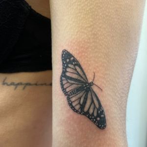Small Butterfly Tattoo #smalltattoo #walkintattoo #amsterdamtattoo #claudiafedoroviciart 