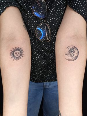 Minimal tattoos, i do all days this style, many people want to get stick and poke designs 