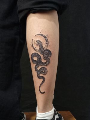 Blackwork serpent with some sketch patterns 