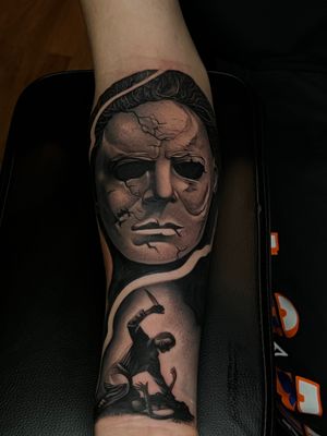 Michael Myers to start off this full horror arm sleeve