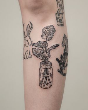 Tatuaj alb-negru hipser A Touch Of Ink