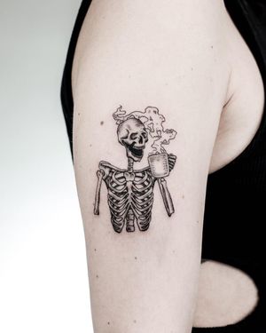 Tatuaj alb-negru schelet A Touch Of Ink