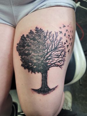 Pointalism tree I tattooed. (I did not design it, client brought the image in)