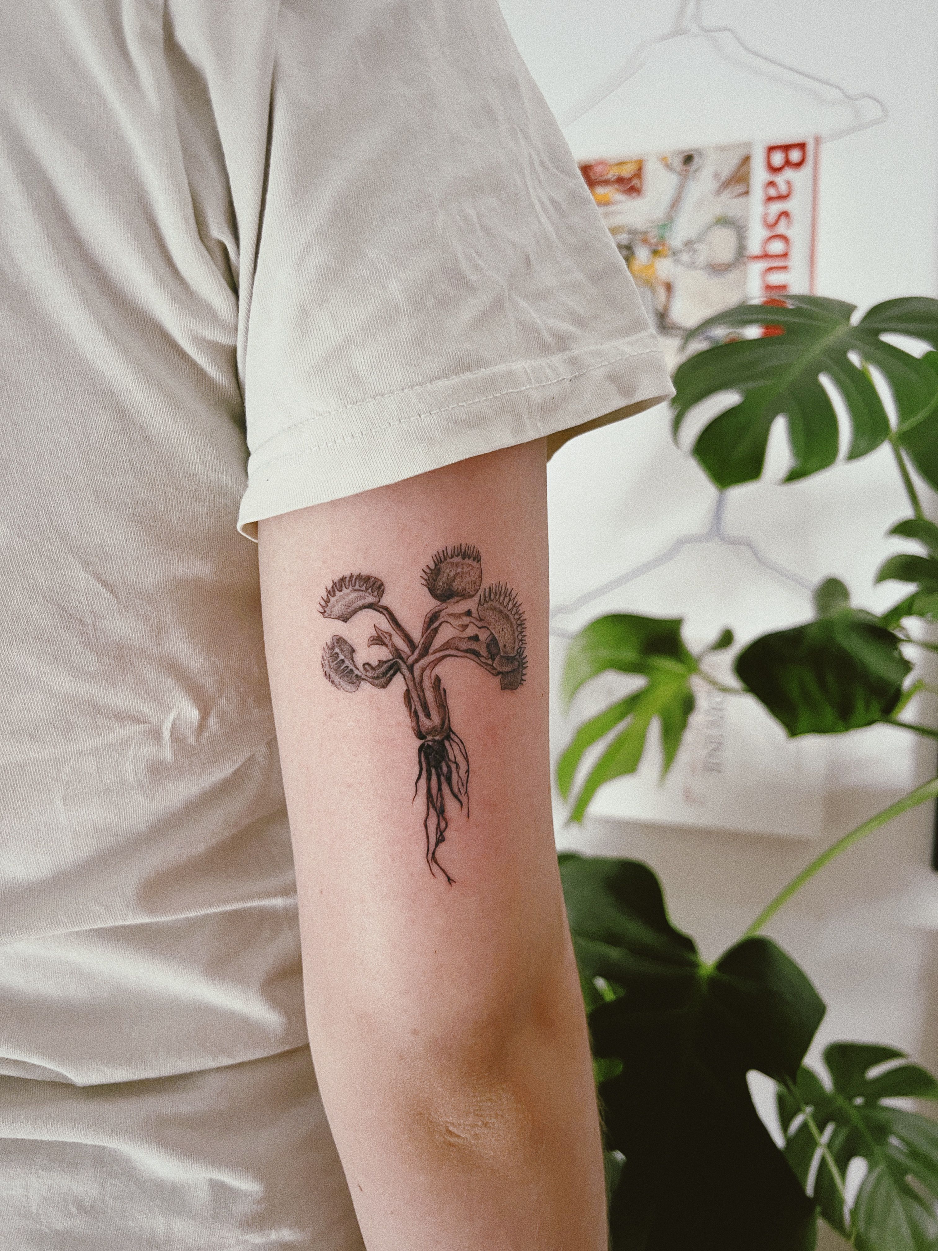 Uterus tattoo  Feminine tattoos Tattoos Tattoo styles
