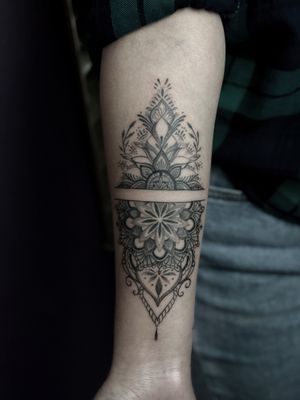 Tattoo by Blackout tattoo parlour