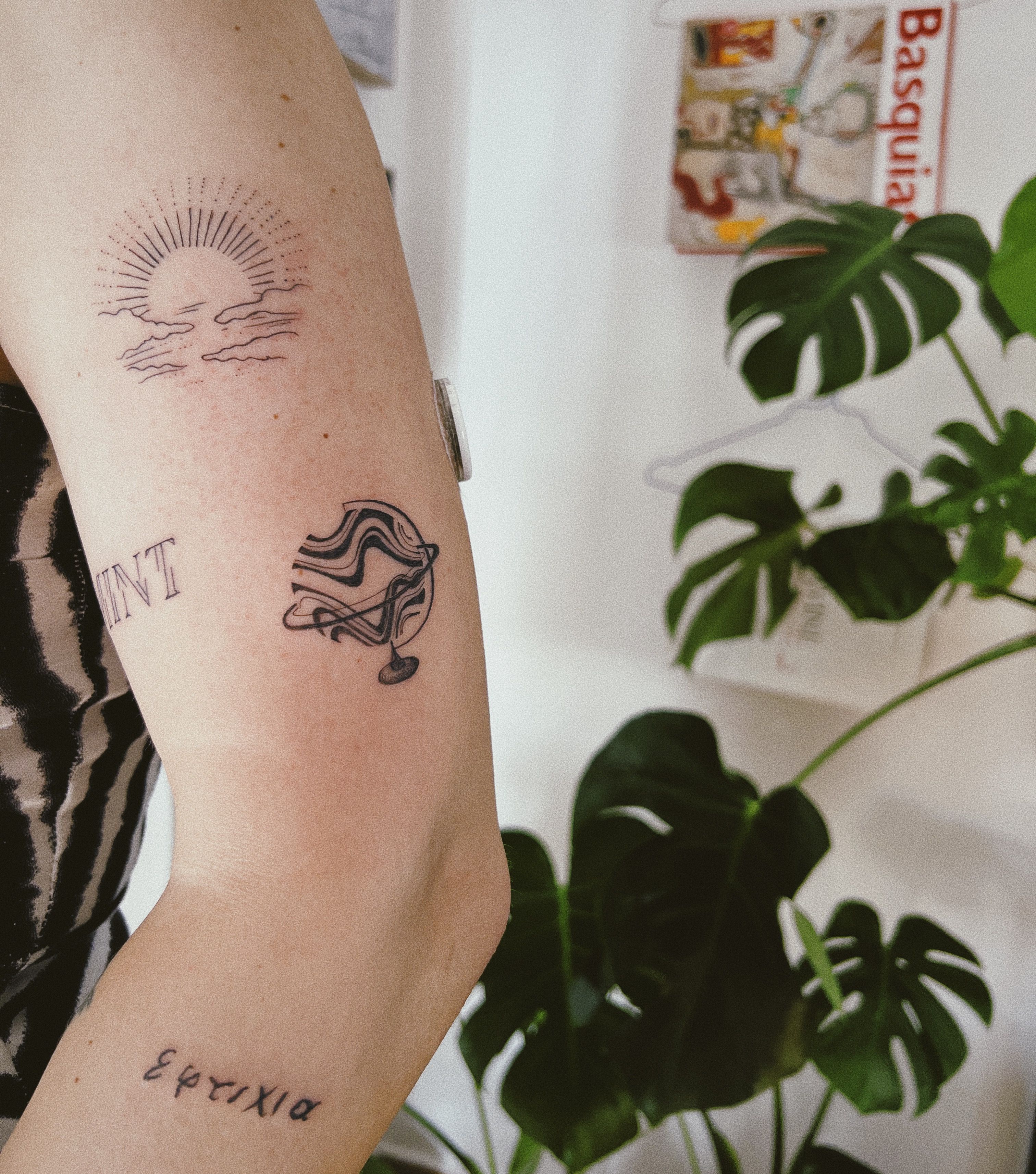 Top 7 Best Planet Tattoos (2022) • Tattoodo