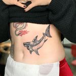 Insta : @inkboyrosetattoo Pigment #worldfamousink #tattoo #traditionaltattoo #tradtattoo #tattoodo #shark #sharktattoo #ink #oldschool