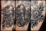 Finished this up~ linework is mostly healed, except some of the smaller inner details on the back flower and leaves. Shading is all fresh.  . . . . #tattoos #BodyArt #BodyMod #modification #ink #art #QueerArtist #QueerTattooist #MnArtist #MnTattoo #TattooArt #TattooDesign #TheTattooedLady #TattooedLadyMN #NikkiFirestarter #FirestarterTattoos #SilverbackInk #MinnesotaTattoo #MNtattooers #DarkLab #FKiron #EternalInk #Saniderm #H2Ocean #raven #RavenTattoo #bird #FlowerTattoo #graywash #BlackAndGray