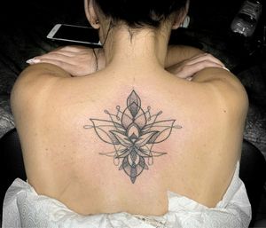 Insta: @inkboyrosetattoo Pigment: #worldfamousink Needle: #wjx #tattoo #tattooed #tattoogirl #tattoodo #inkboyrosetattoo #mandalas #mandala #geometric #linework #blackwork #dotwork #ink