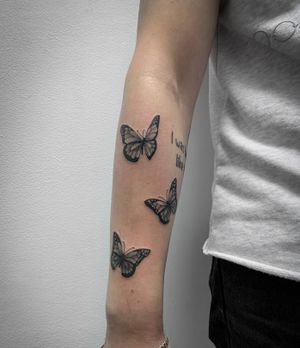 insta: @inkboyrosetattoo Pigment: #worldfamousink Needle: #wjx #tattoo #tattoodo #blacktattoo #batterfly #batterflytattoo #black 