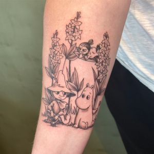 Cool Moomin piece with Snufkin and Little My. I love making Moomin valley tattoos!