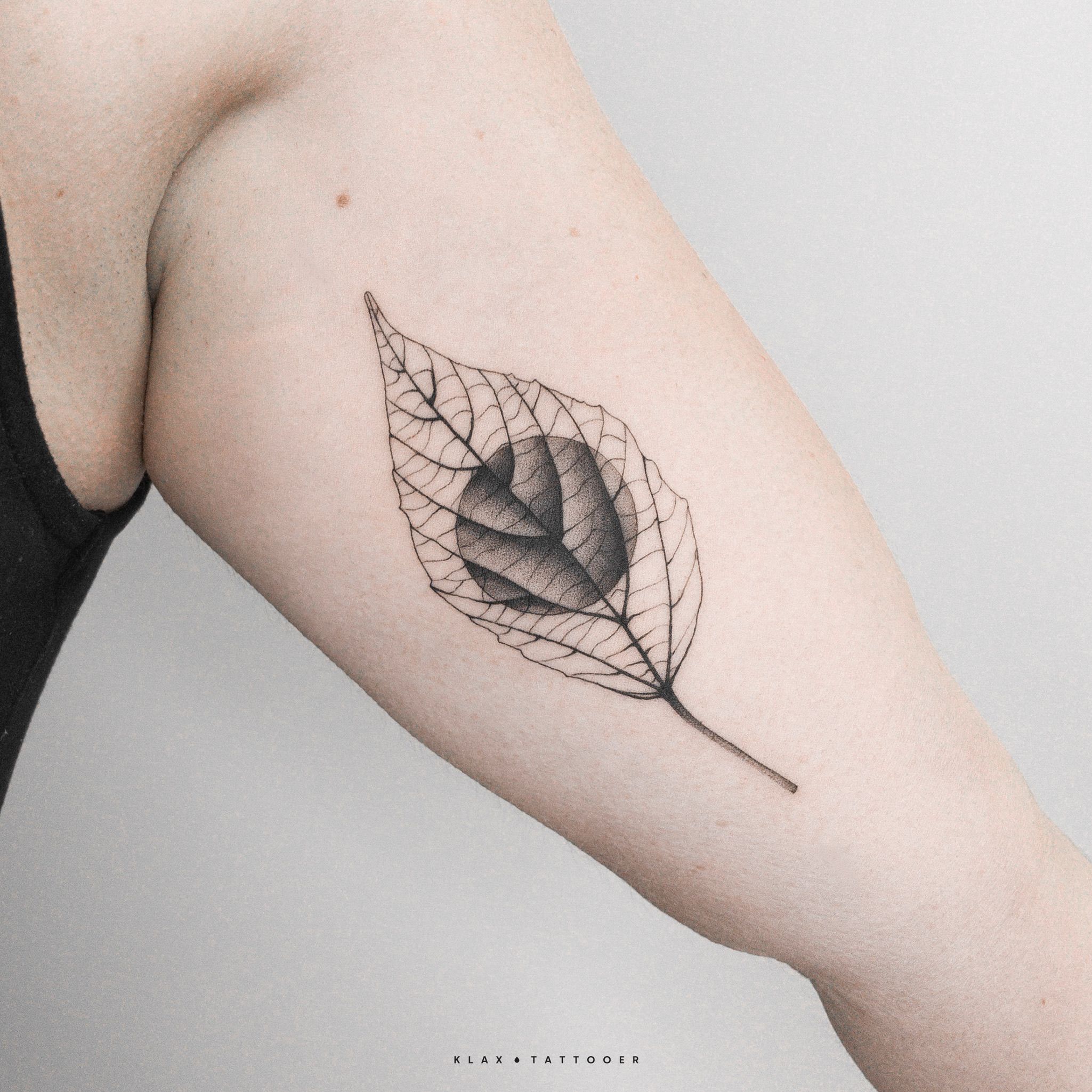 Maple leaf tattoo by Andrea Morales | Post 26814