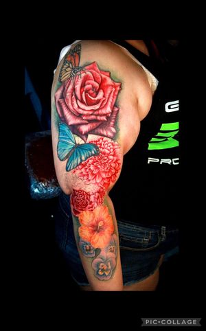 Progress on this floral sleeve by Mario!