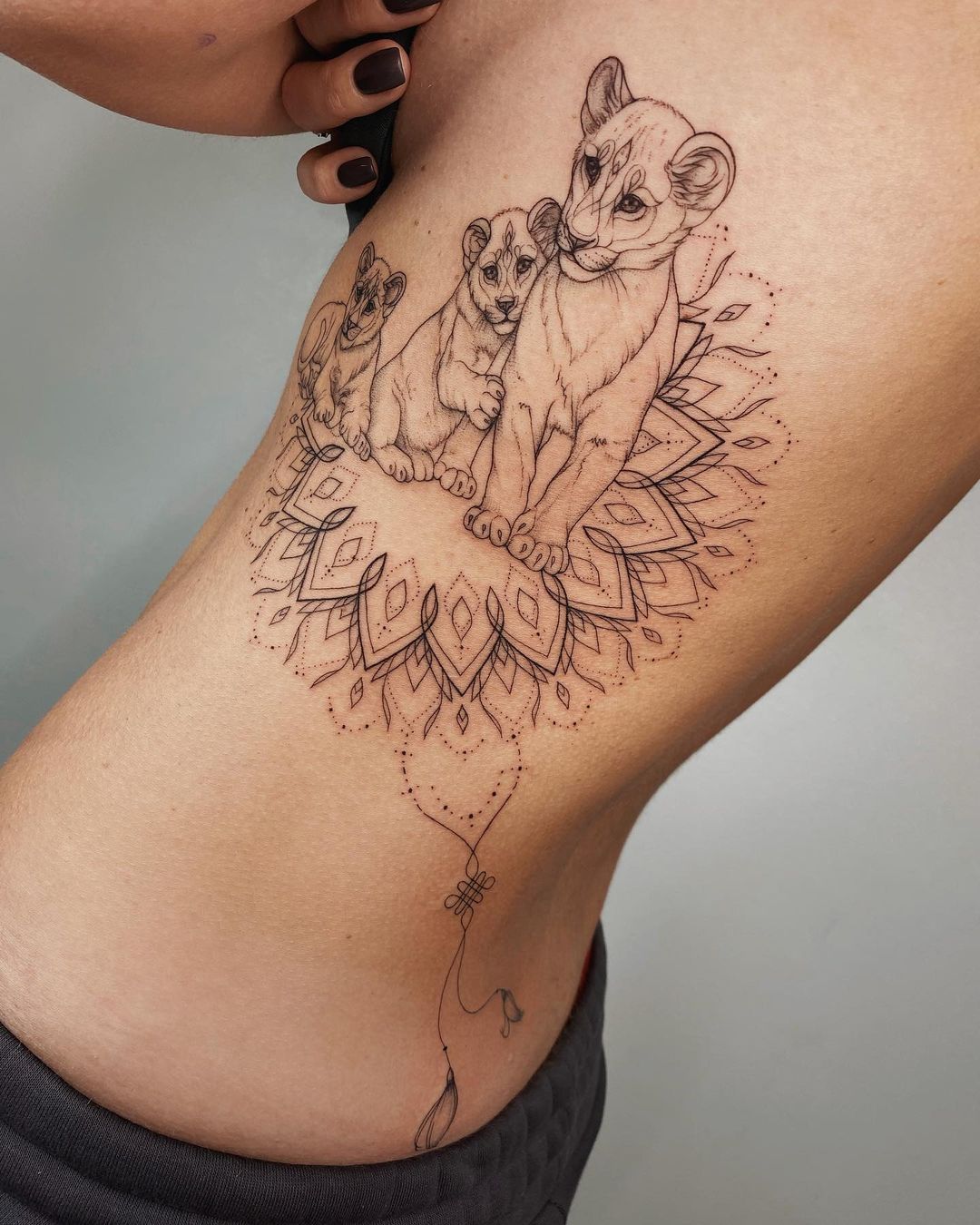 21 Awesome Lion Tattoo Ideas For Women - Styleoholic