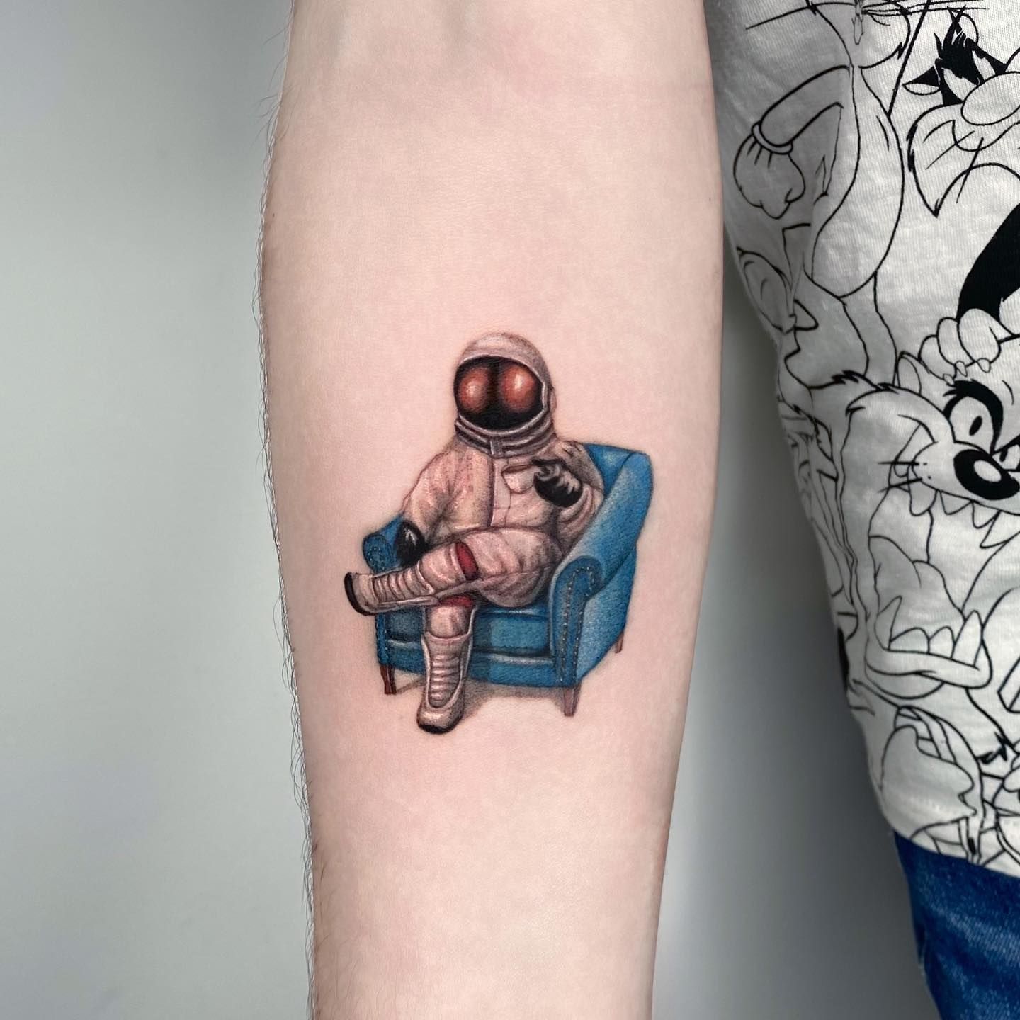 Astronaut tattoo I got done by Christen Kleinfelter today - Tattoo Machine  Gun, (Jeffersonville Indiana) : r/tattoos