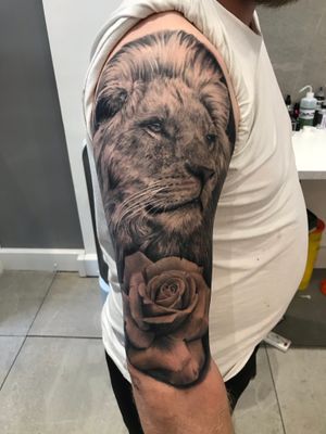 Fully healed lion and rose 